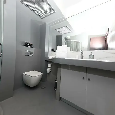 Aiolos Ermou 64 2nd Floor Apartment Athens